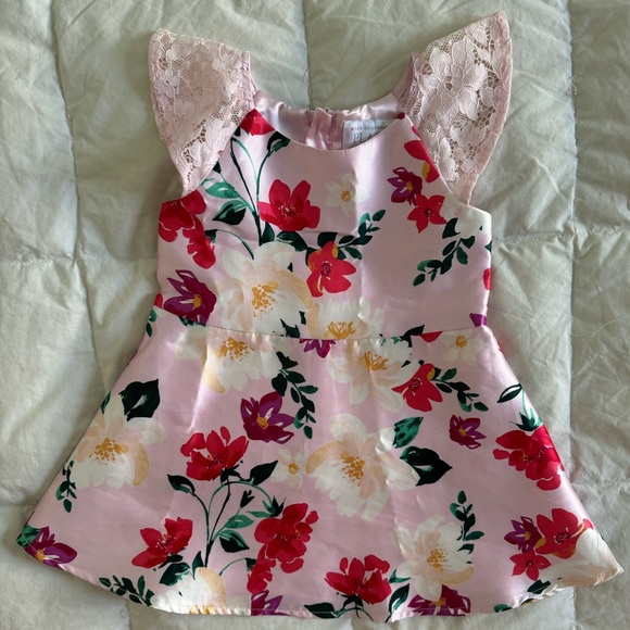 Floral Lace‎ Ruffle Dress - Picture 2 of 8